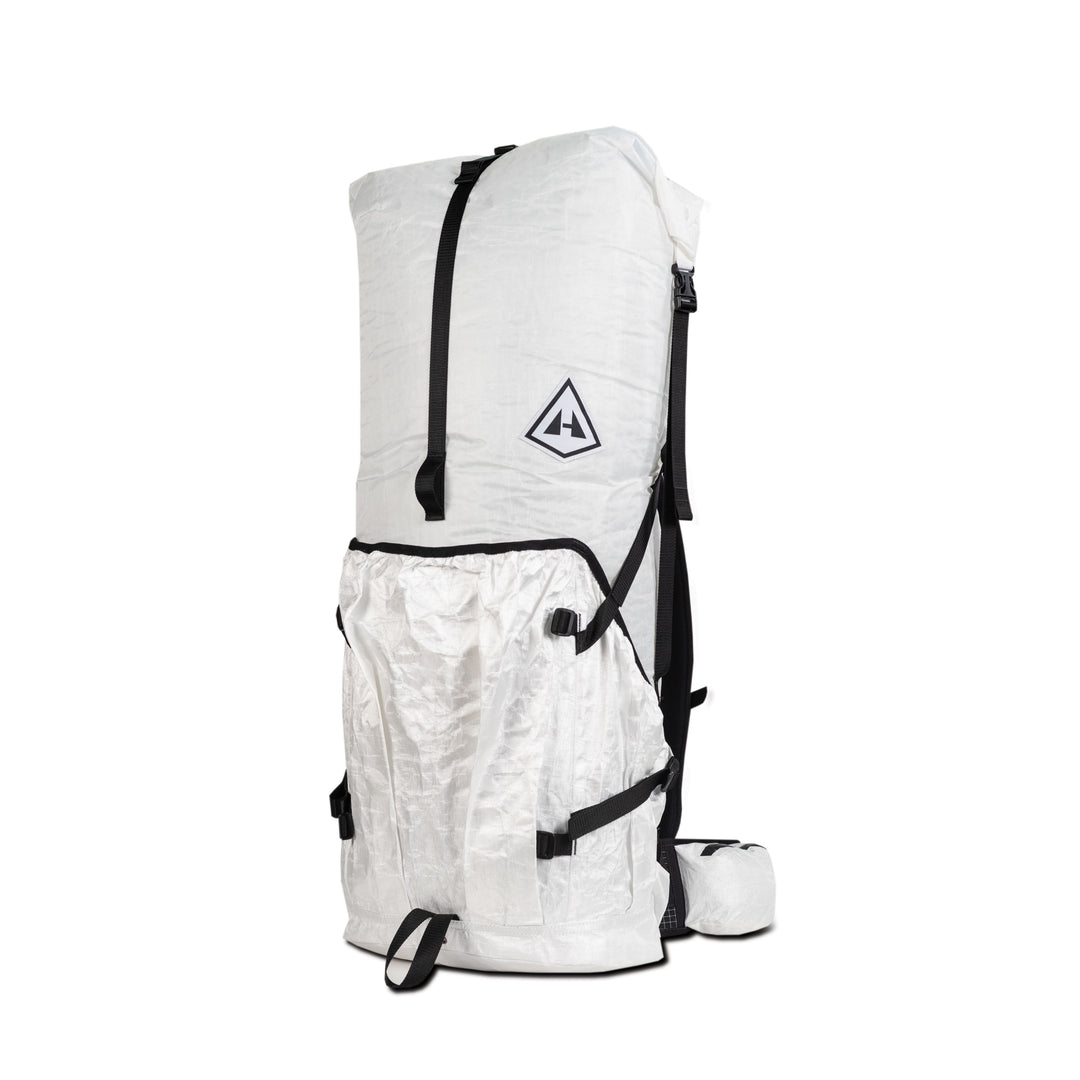 Studio image front view Hyperlite Mountain Gear 3400 Northrim backpack